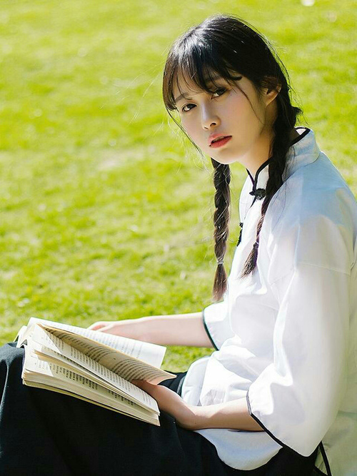 开云官方-切尔西防线严密，封锁PSG锋线策略，slp切尔西